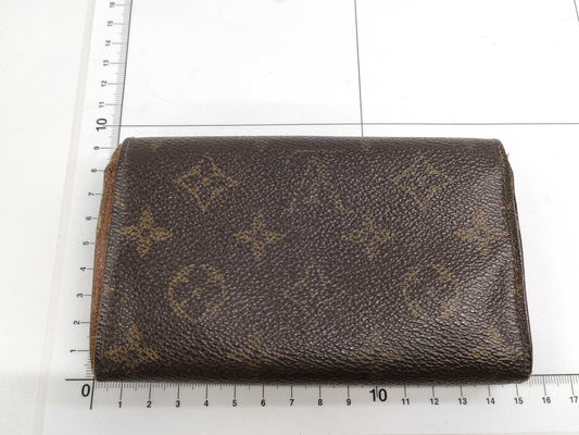 LOUIS VUITTON Monogram Bifold Wallet