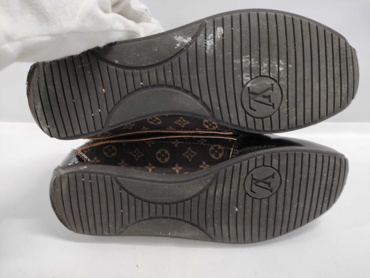 LOUIS VUITTON Enamel Men's Sneakers