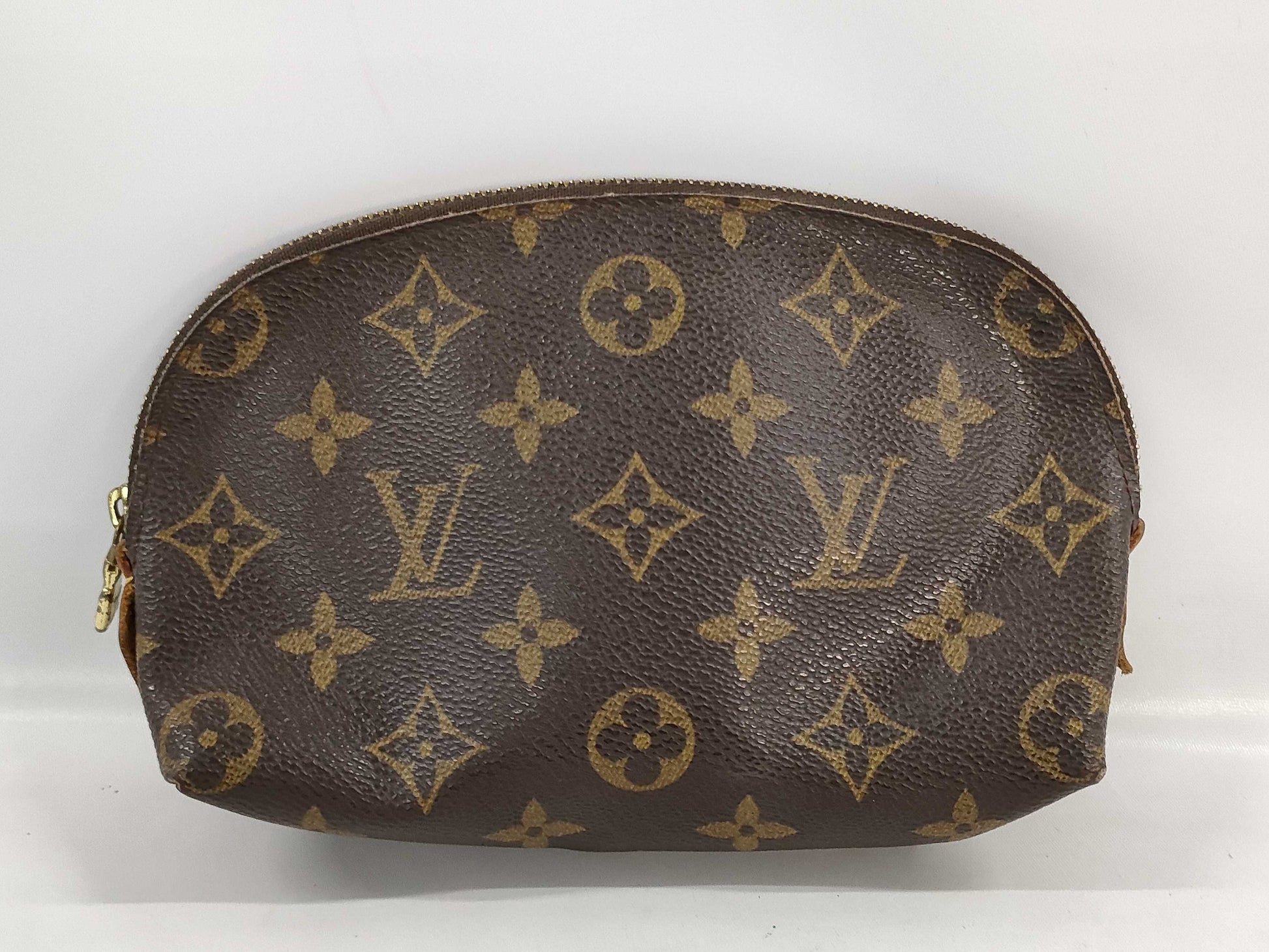 LOUIS VUITTON Monogram Pochette Cosmetic Pouch