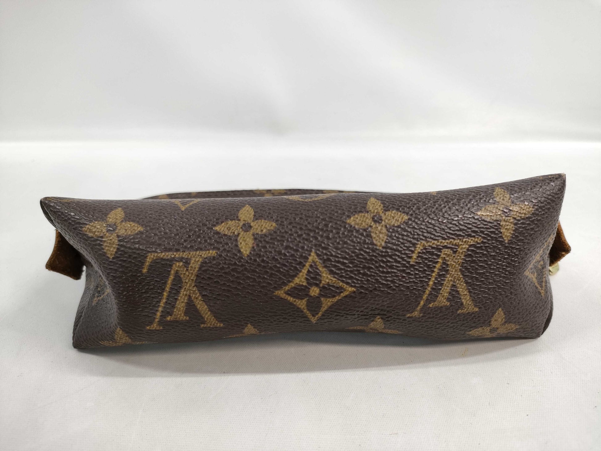 LOUIS VUITTON Monogram Pochette Cosmetic Pouch