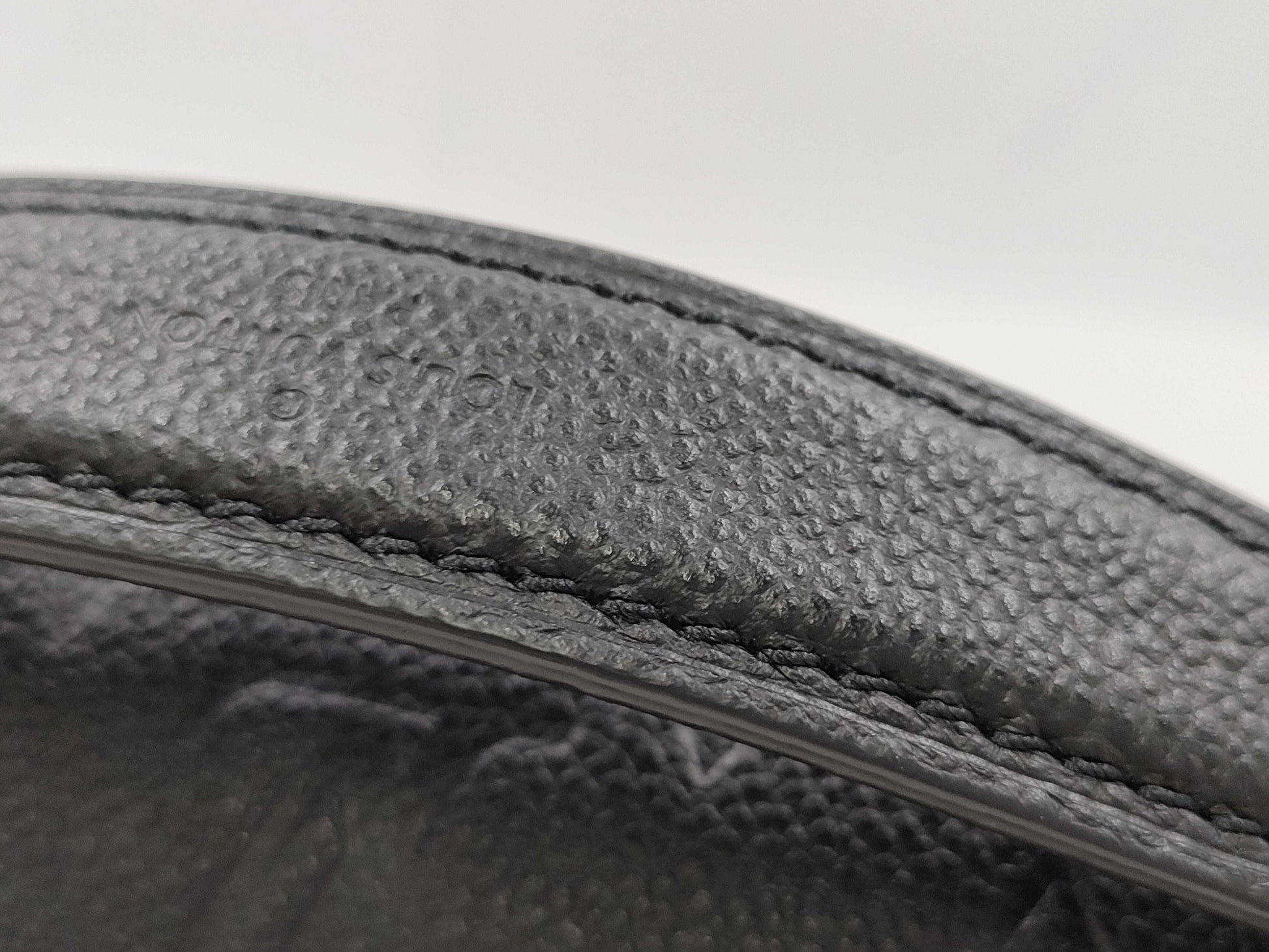 LOUIS VUITTON Monogram Empreinte M41487 Pochette Metis MM Shoulder Bag