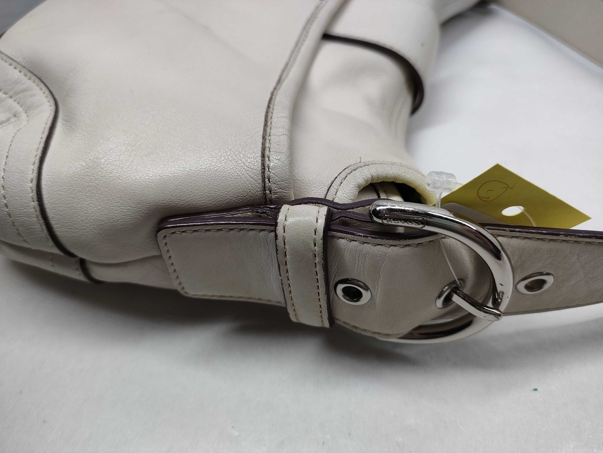 COACH 9248 White One Shoulder Internal Signature Shoulder Bag