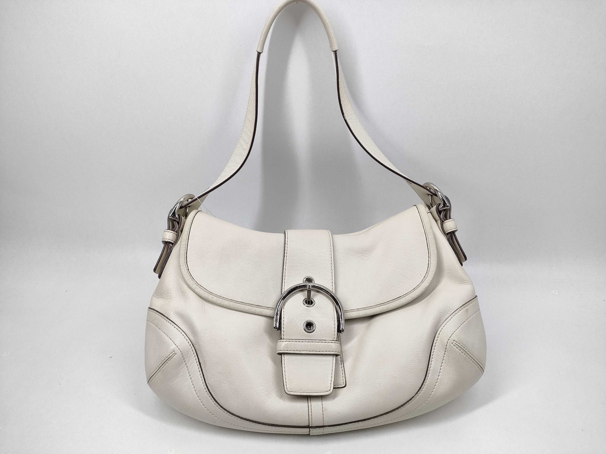 COACH 9248 White One Shoulder Internal Signature Shoulder Bag