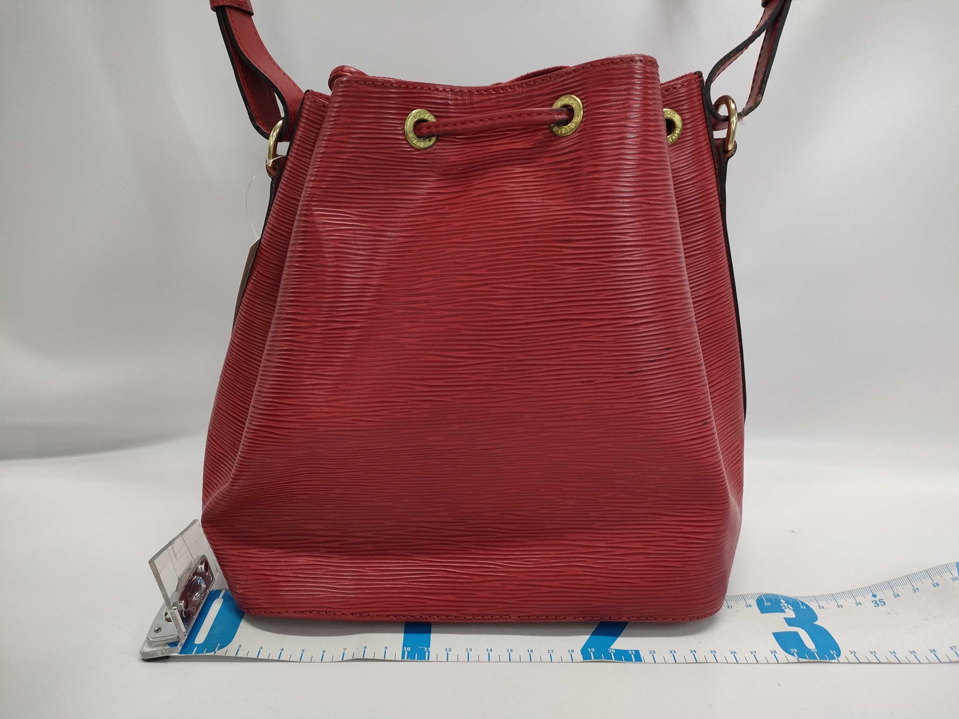 LOUIS VUITTON Epi Petit Noe Shoulder Bag