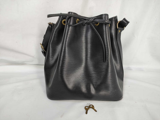 LOUIS VUITTON Epi Noe BB Shoulder Bag
