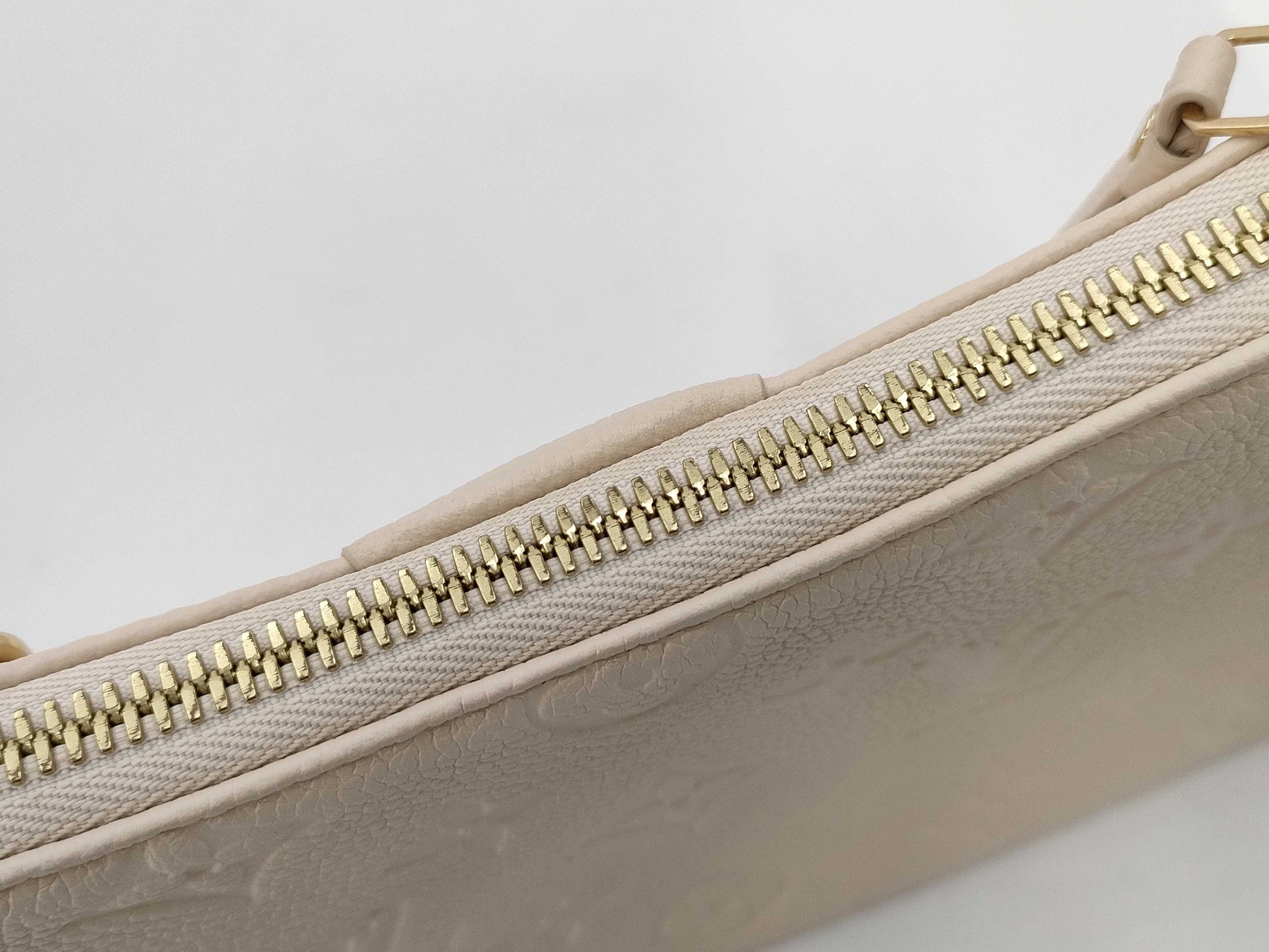 LOUIS VUITTON Monogram Empreinte Easy Pouch/M81066/RFID Verified Shoulder Bag