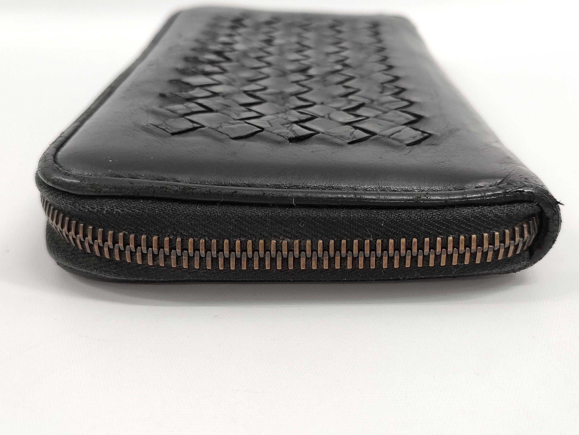 BOTTEGA VENETA Crocodile Intrecciato Zippy Wallet