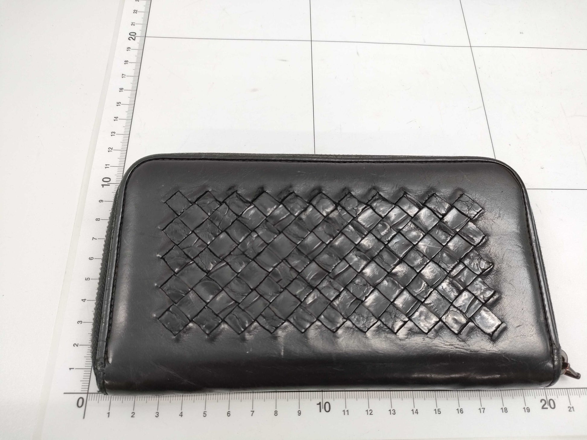 BOTTEGA VENETA Crocodile Intrecciato Zippy Wallet