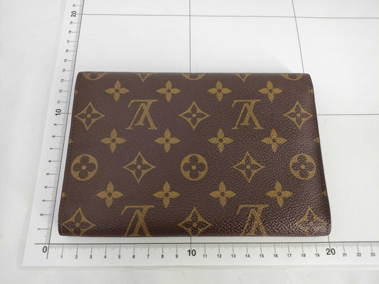 LOUIS VUITTON Monogram Pochette Passport Wallet