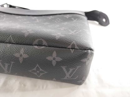 LOUIS VUITTON Pochette Voyage Second Bag