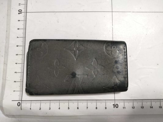 LOUIS VUITTON Monogram Matte Matte Murtikle 4-String Key Case / Keychain