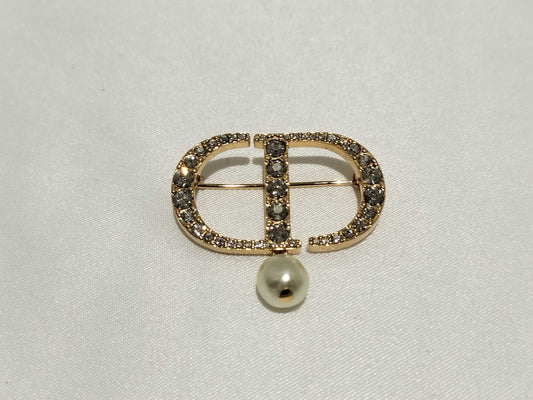 Dior logo rhinestone pearl brooch