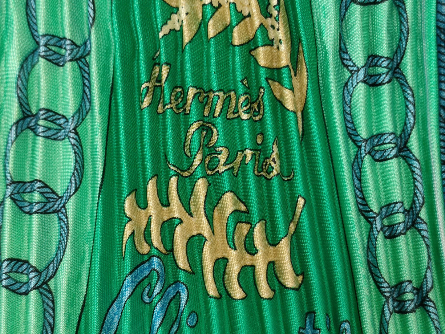 HERMES Carre Carre 90/Pleated/Cricketis Scarf