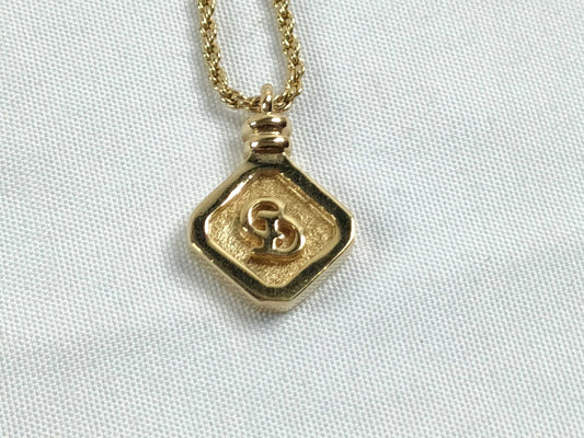 Dior necklace/CD logo necklace