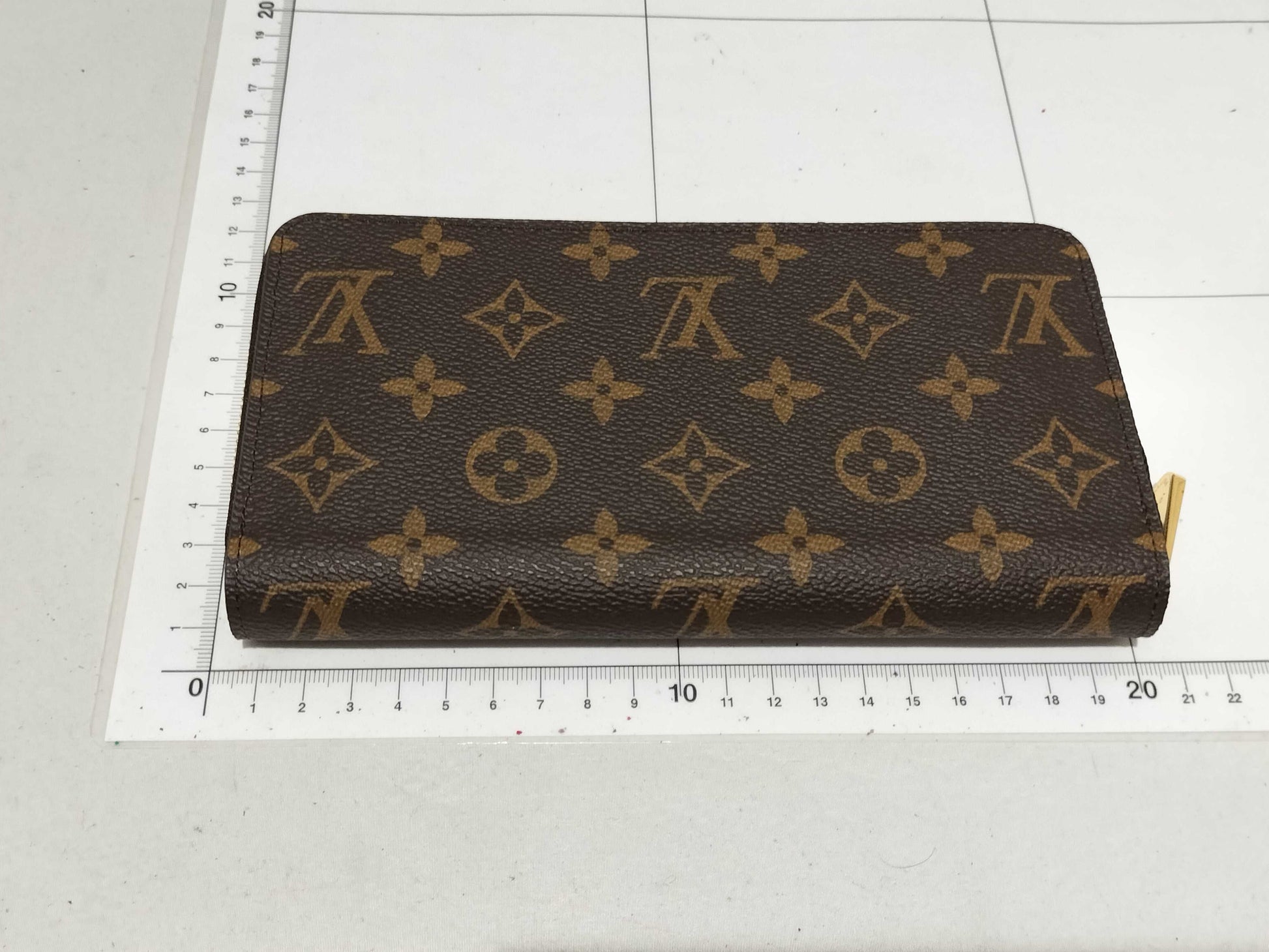 LOUIS VUITTON Monogram Zippy Wallet RFID Wallet