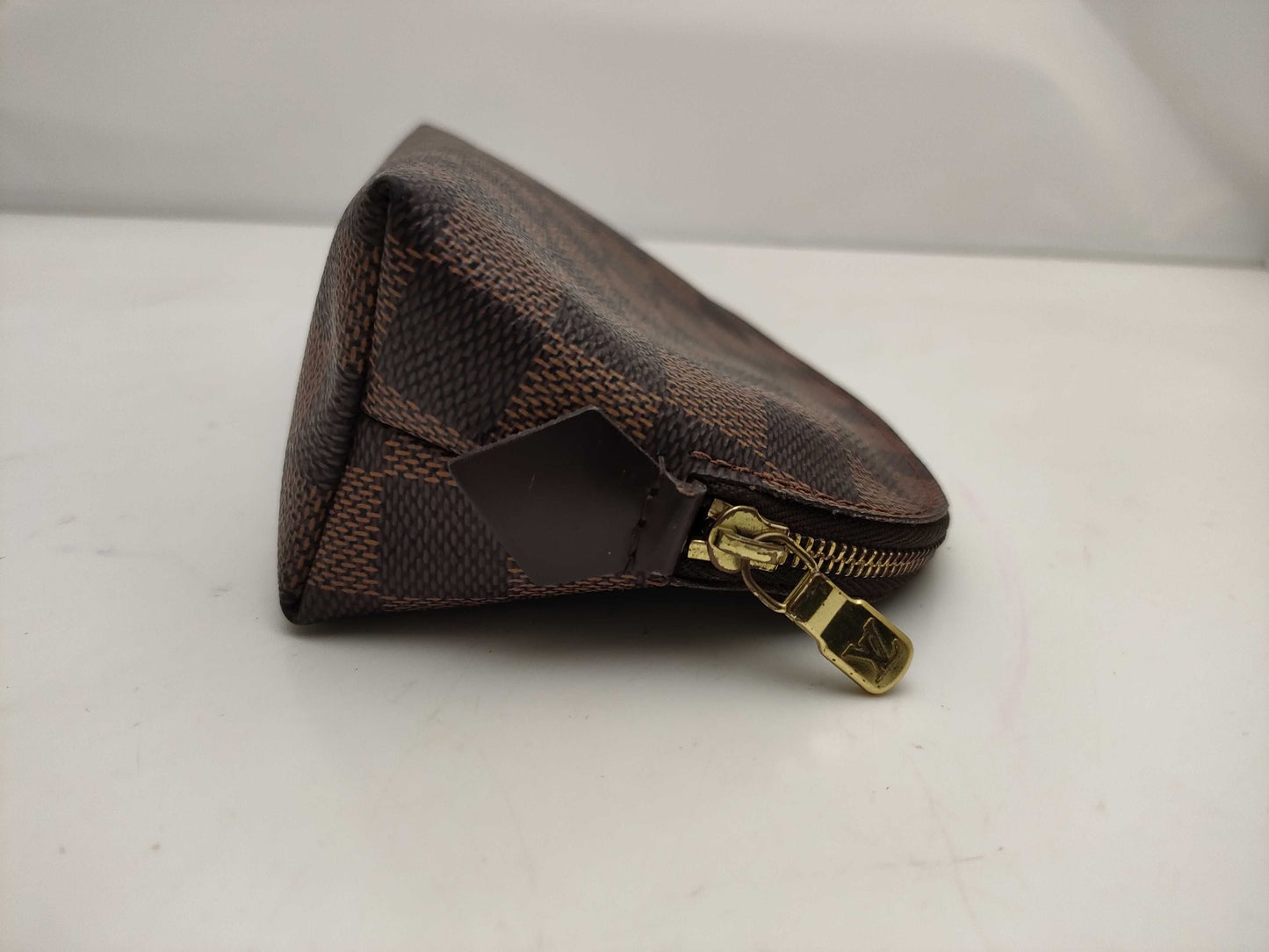 LOUIS VUITTON Damier Pochette Cosmetic Pouch
