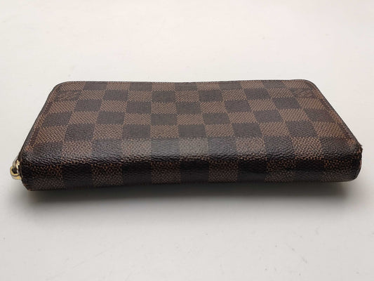 LOUIS VUITTON Damier Zippy Wallet Wallet
