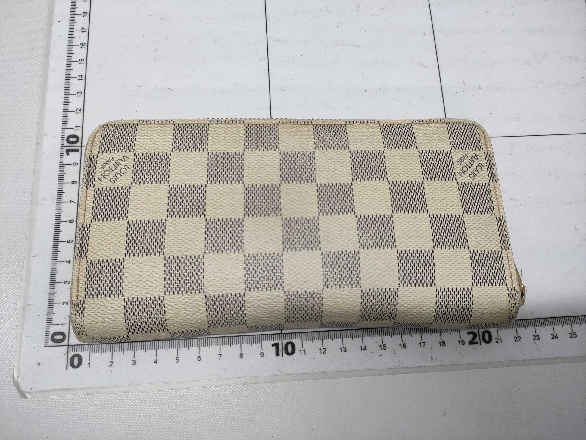 LOUIS VUITTON Damier Azur Zippy Wallet