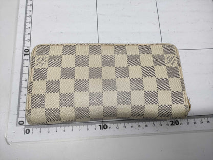LOUIS VUITTON Damier Azur Zippy Wallet