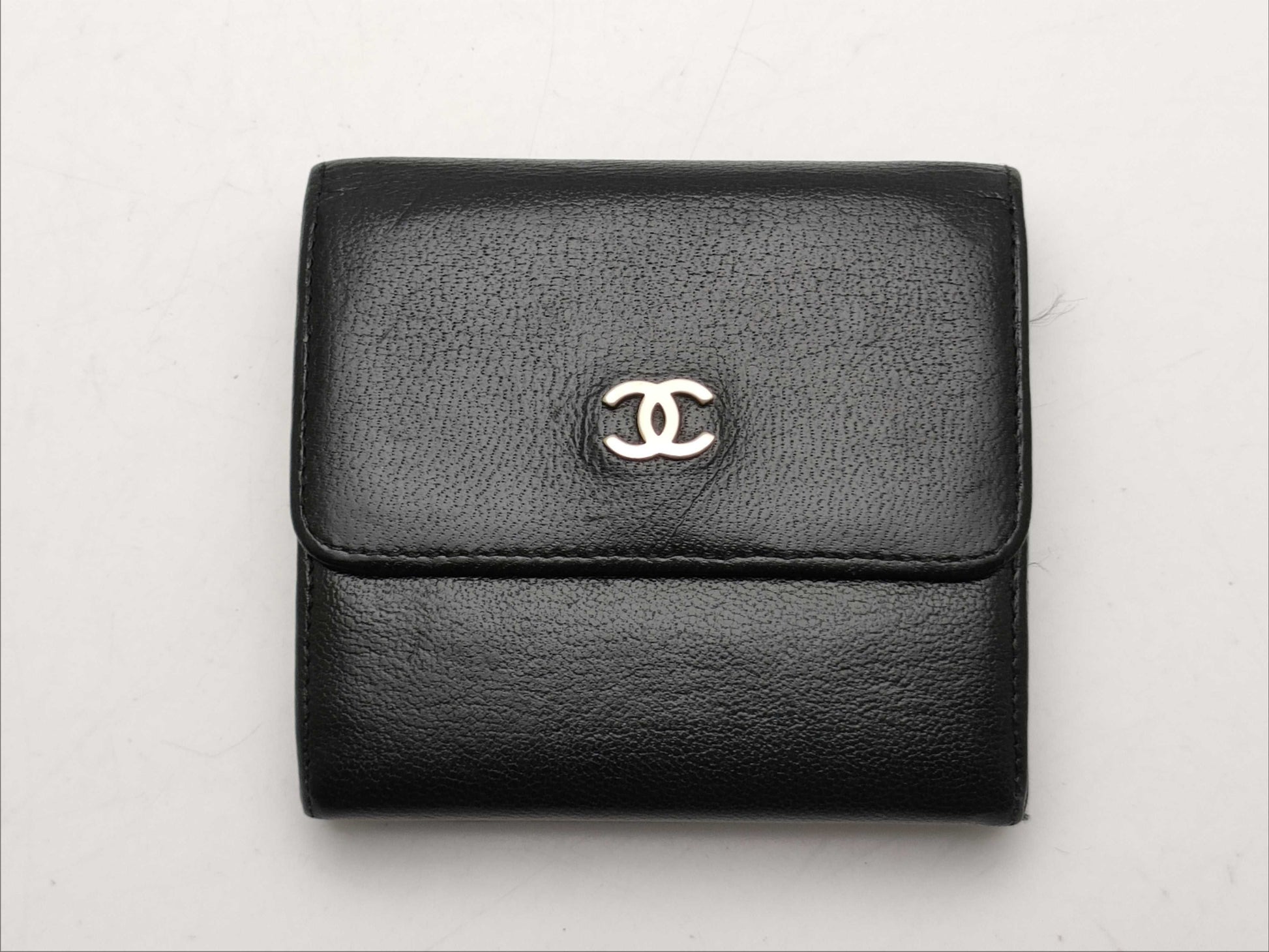 CHANEL W Hook Leather Tri-Fold Wallet Wallet