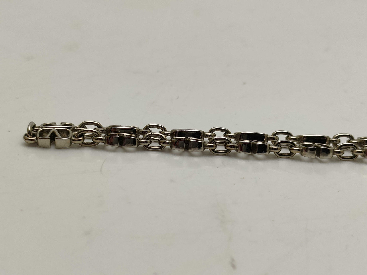 VALENTINO SV color logo necklace necklace