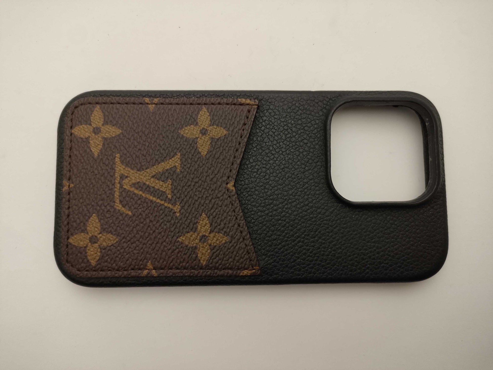 LOUIS VUITTON Monogram M82000 iPhone14pro max Leather Other Accessories