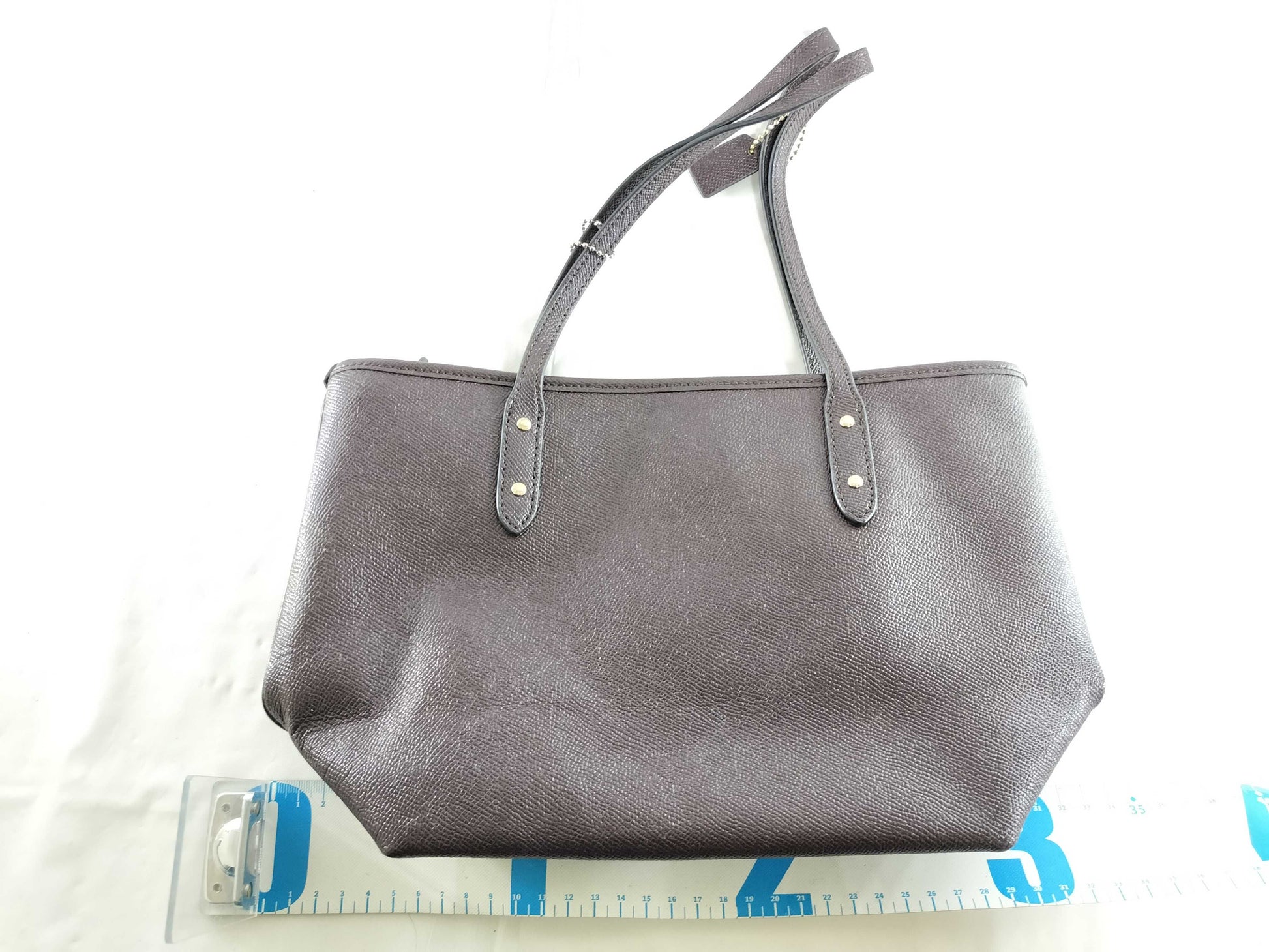 COACH 9135 and two other shoulder bags