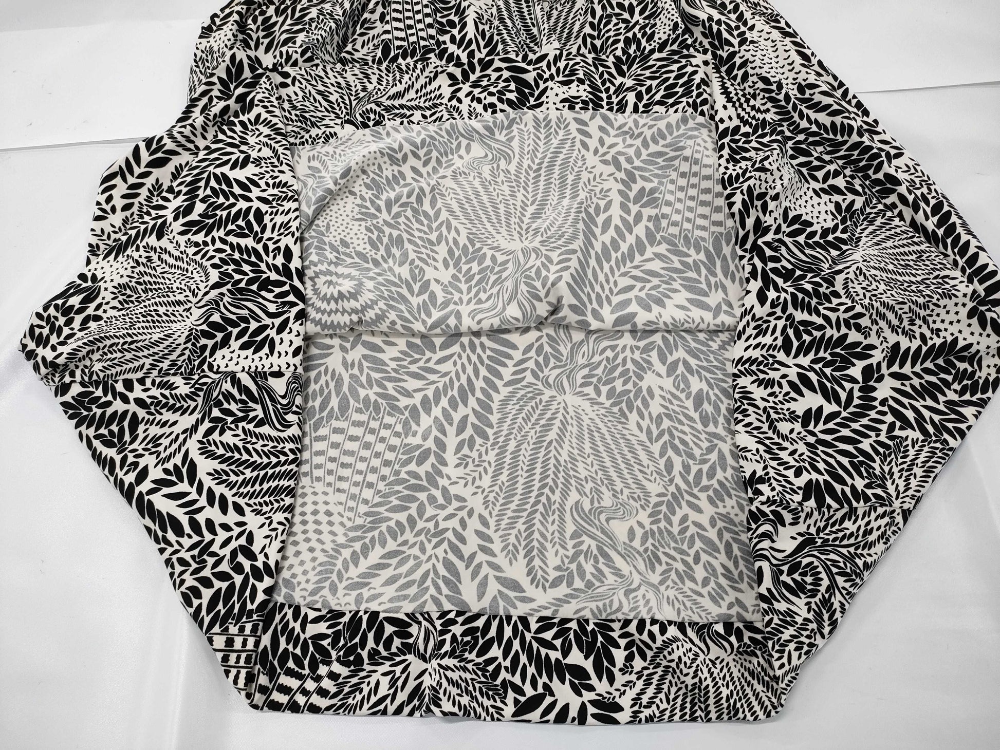 Marc Jacobs Rayon Dress M1122614 Dress