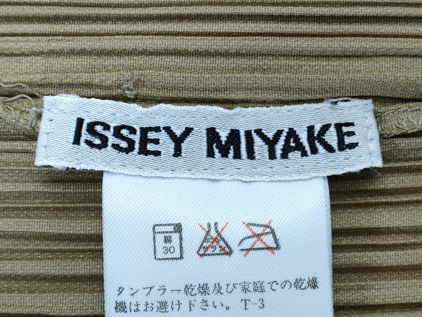 ISSEY MIYAKE Long Cardigan Cardigan