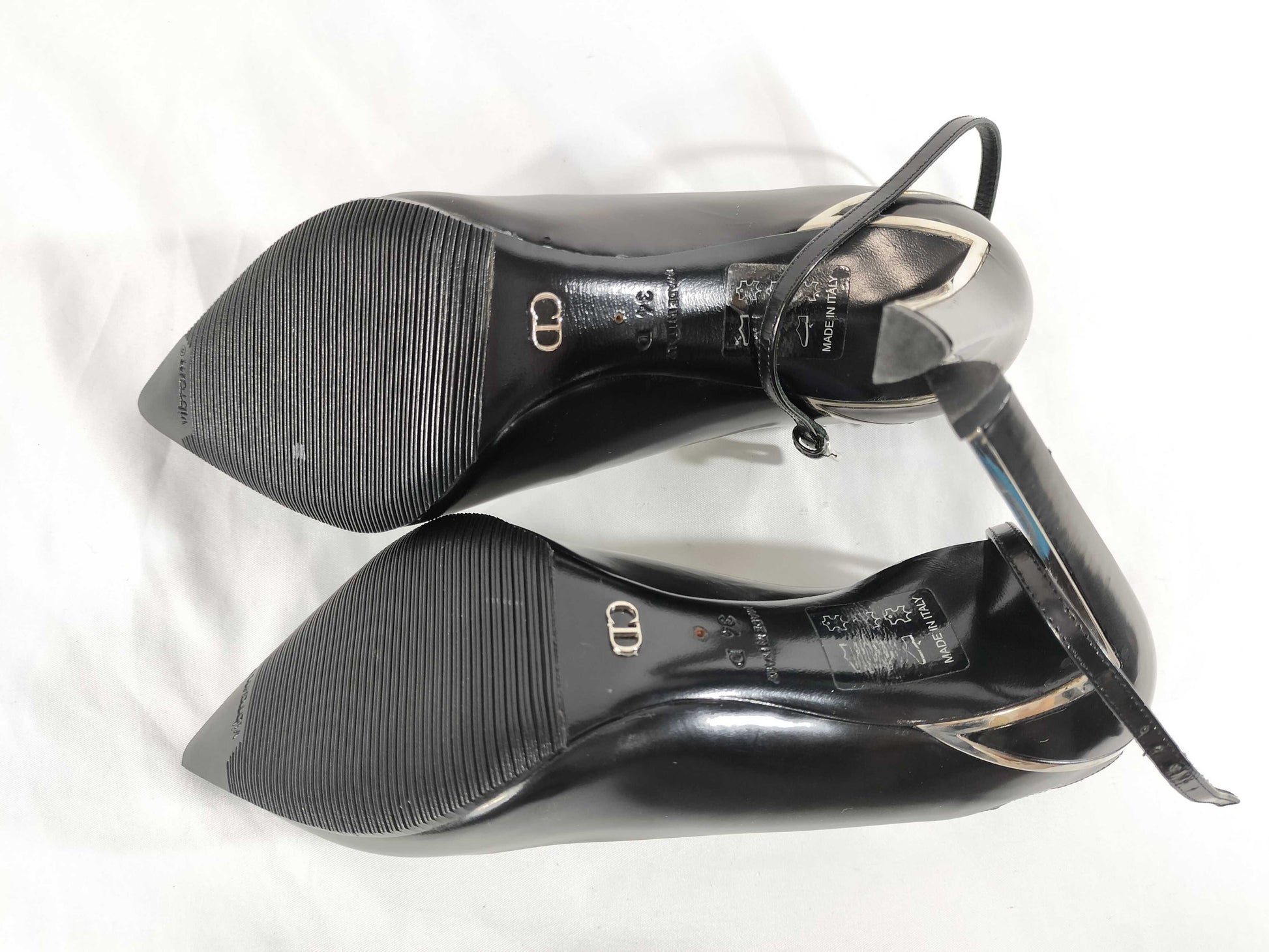 Dior unused pumps with box and heels