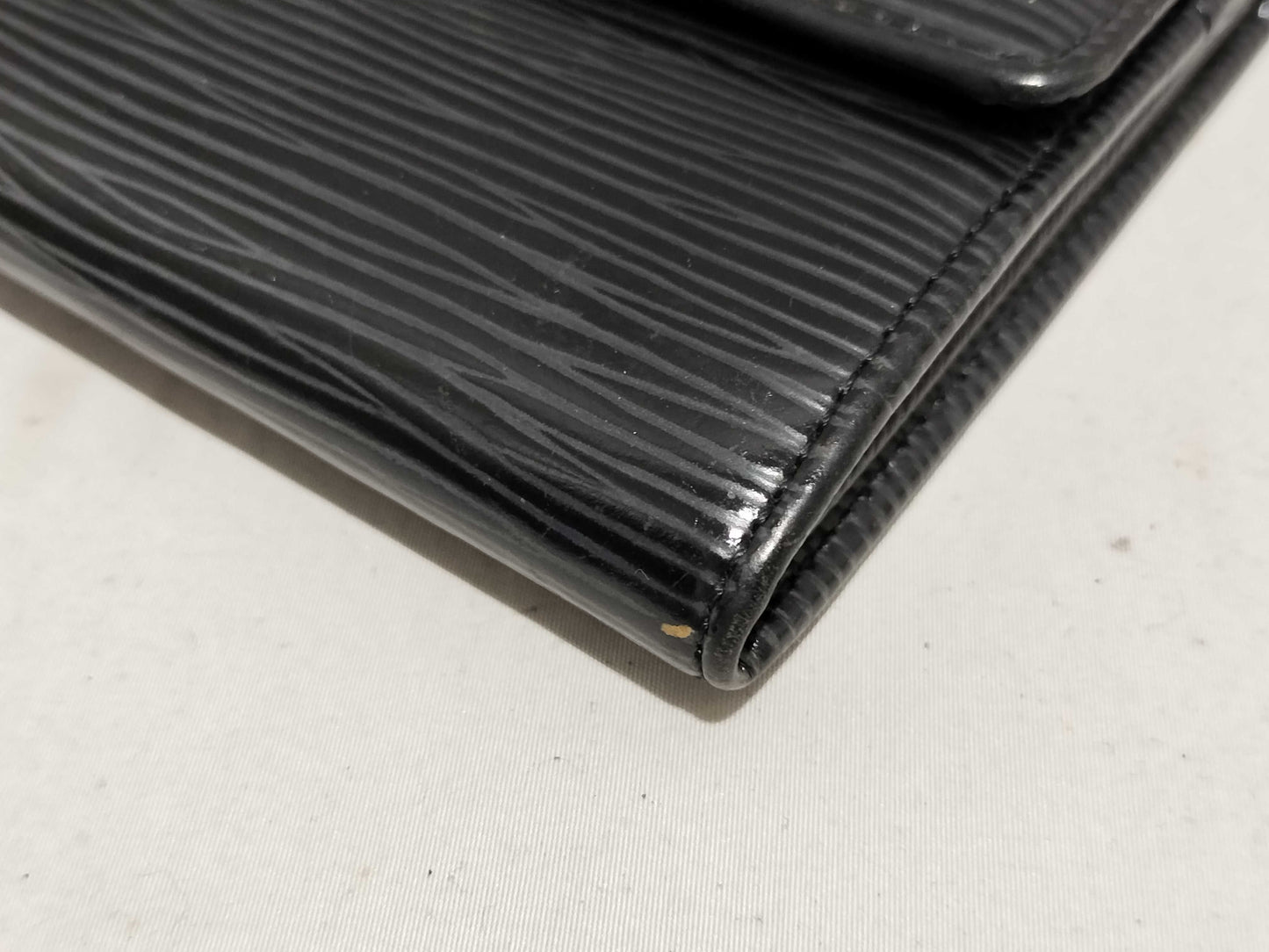 LOUIS VUITTON Epi Portefeuille Sarah Wallet