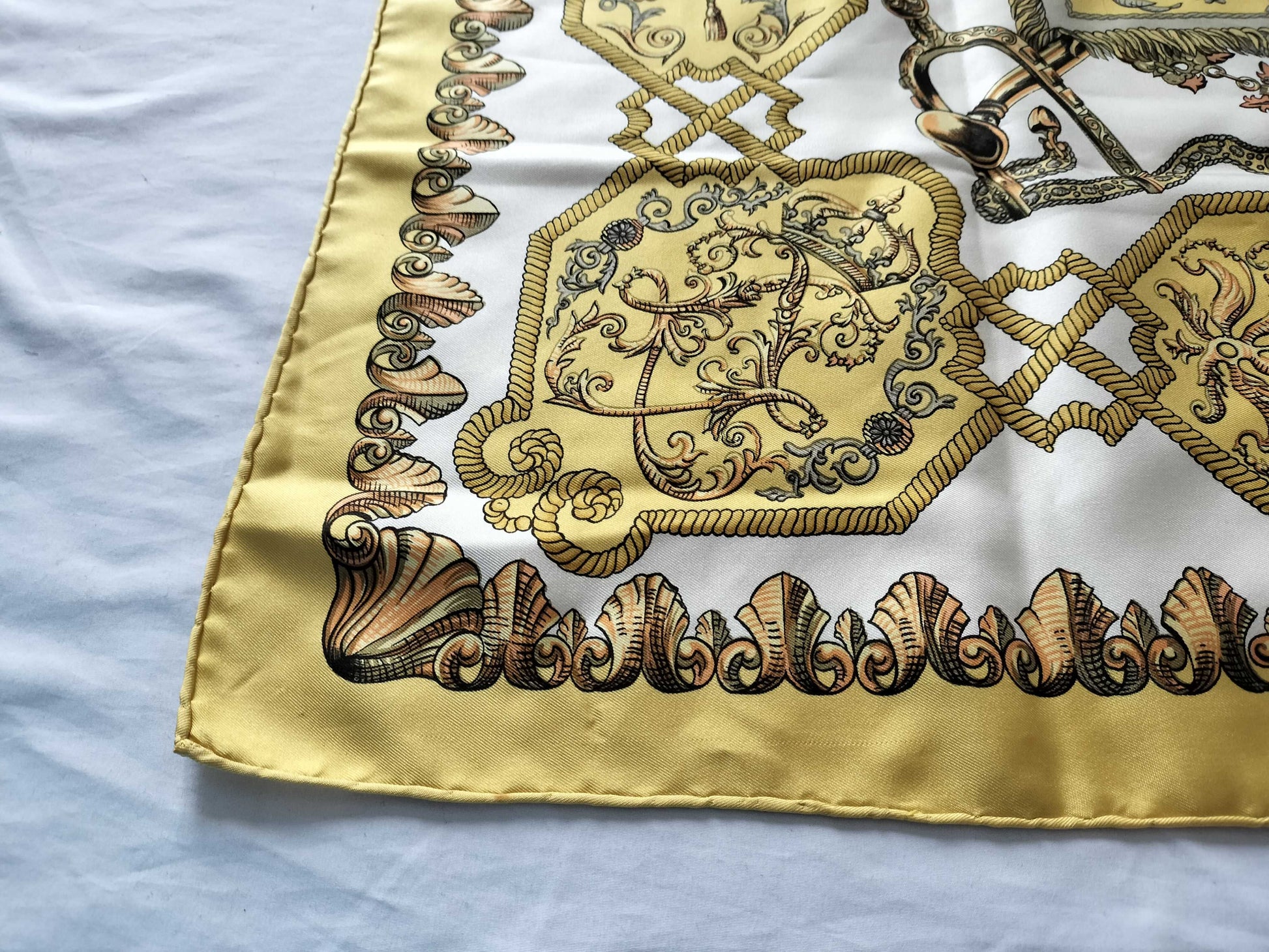 HERMES Carré 90 Lotus Flower Scarf 