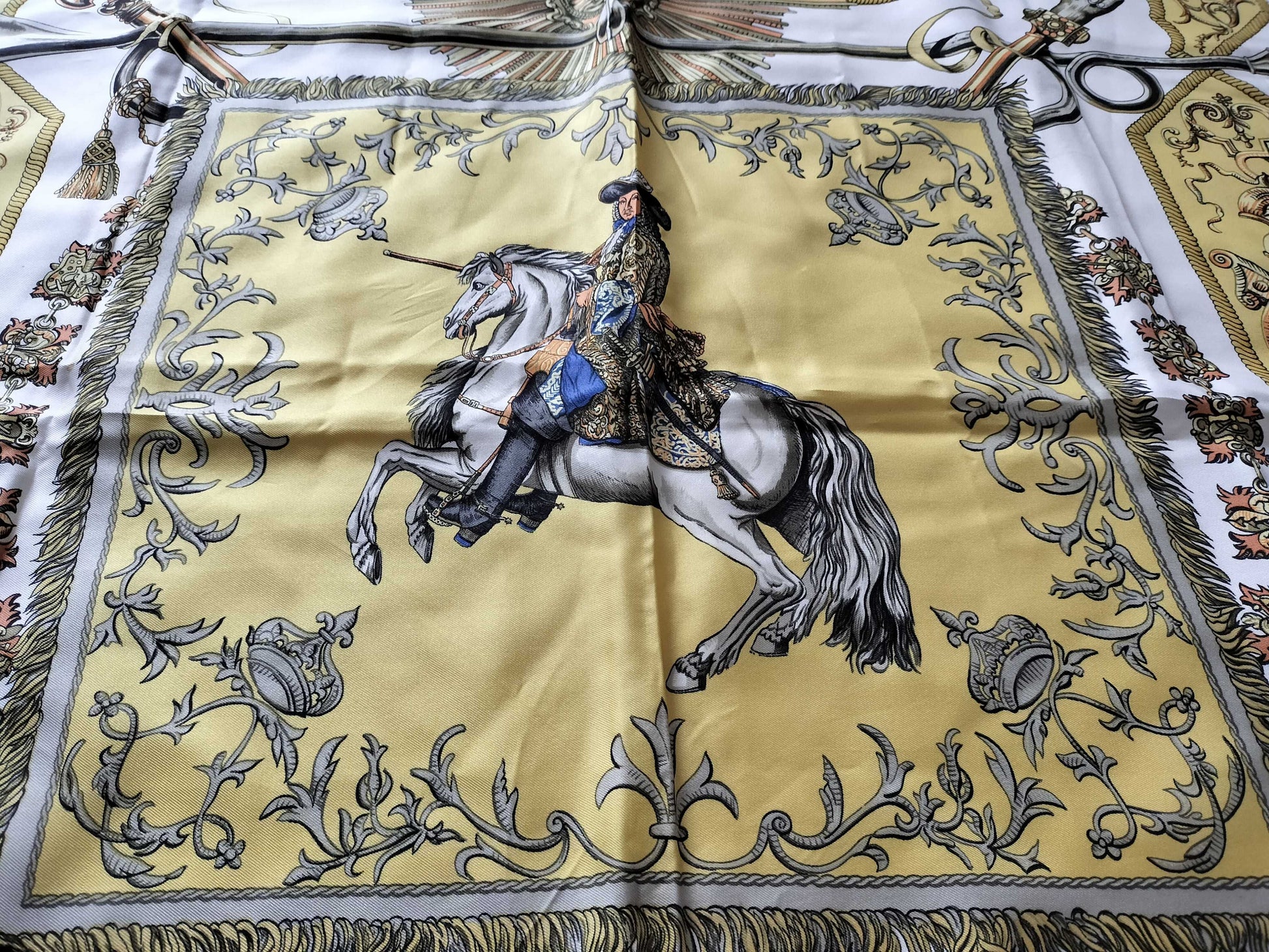 HERMES Carré 90 Lotus Flower Scarf 
