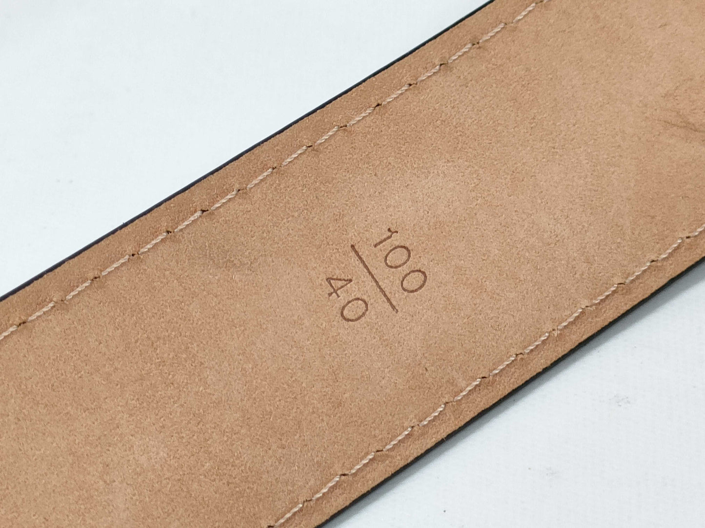 LOUIS VUITTON Taiga Belt