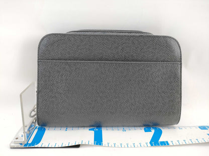 LOUIS VUITTON Taiga Baikal Second Bag