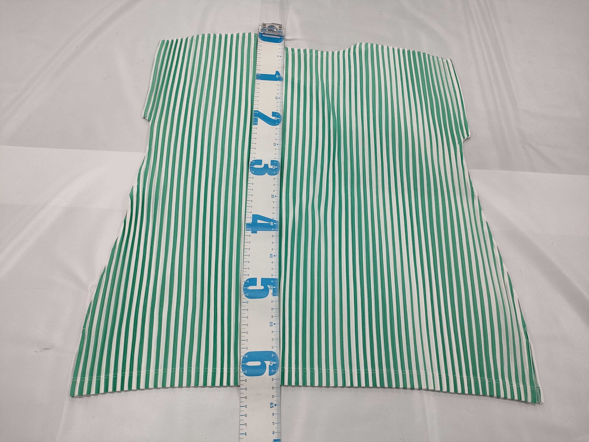 ISSEY MIYAKE Issey Miyake patterned tops