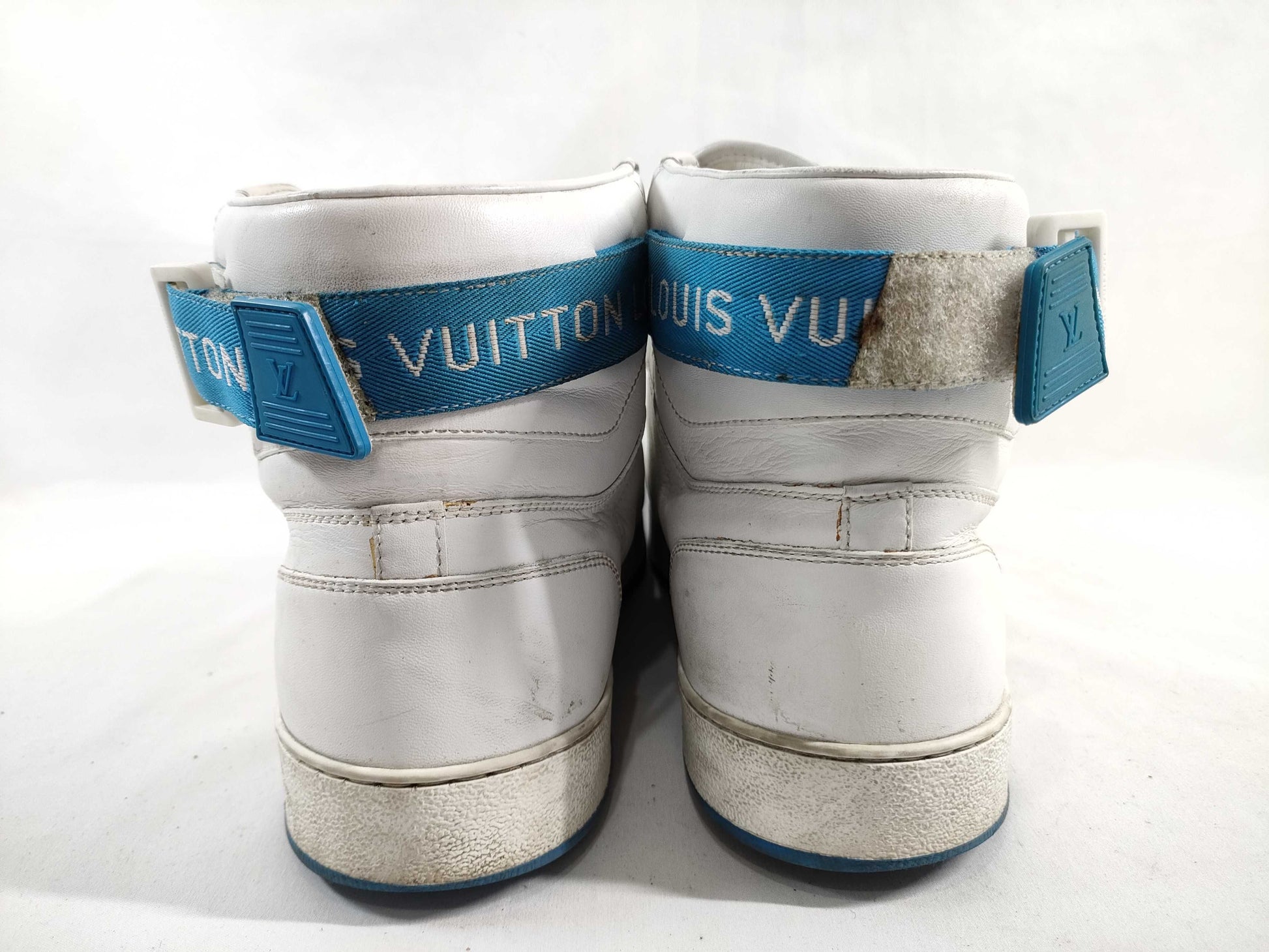 LOUIS VUITTON MS0196 Sneakers