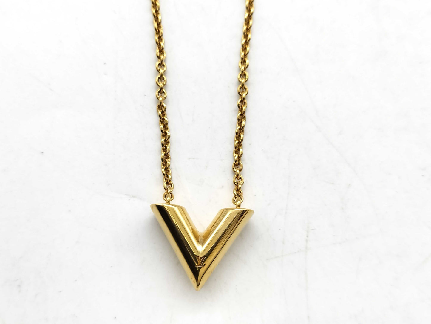 LOUIS VUITTON Essential M61083 Necklace