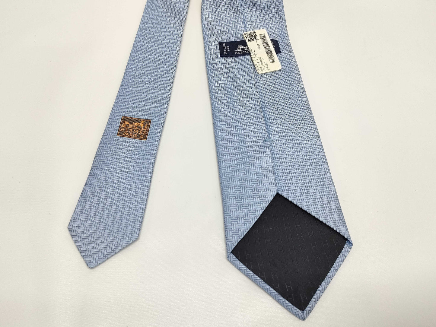 HERMES silk tie