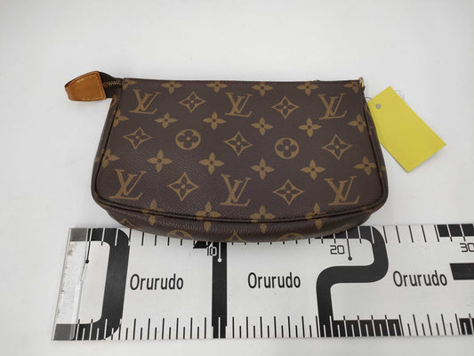 LOUIS VUITTON Monogram Accessoires Pouch