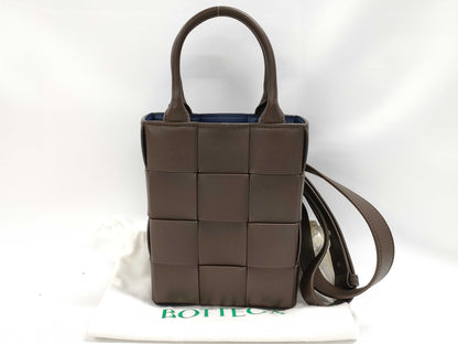 BOTTEGA VENETA Intrecciato Maxi Intrecciato 2-Way Bag Handbag