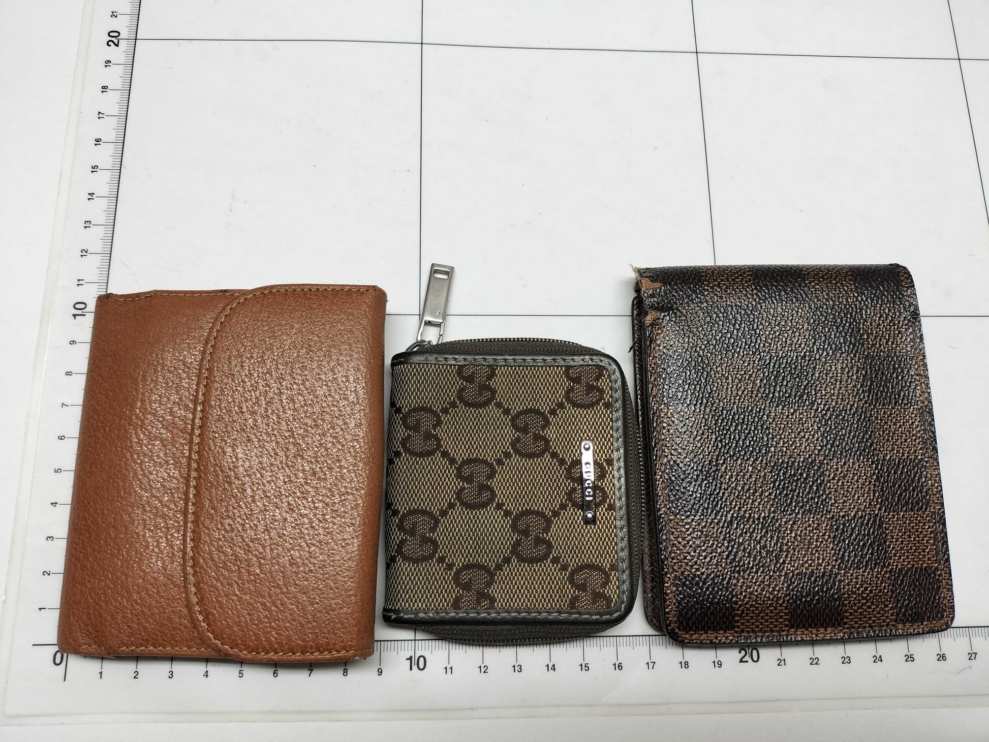 LOUIS VUITTON Gucci/Louis Vuitton Wallet Set Wallet
