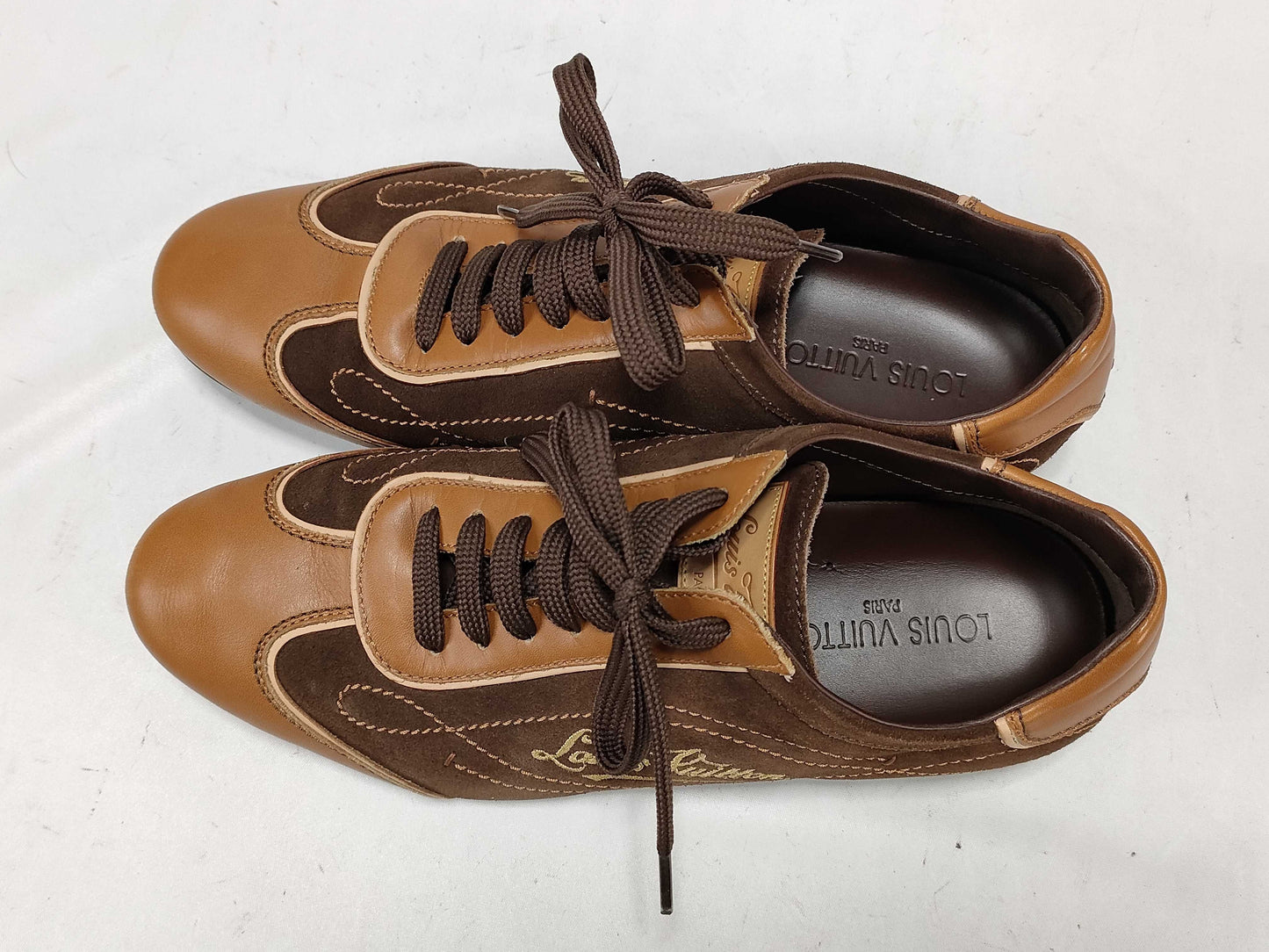 LOUIS VUITTON sneakers