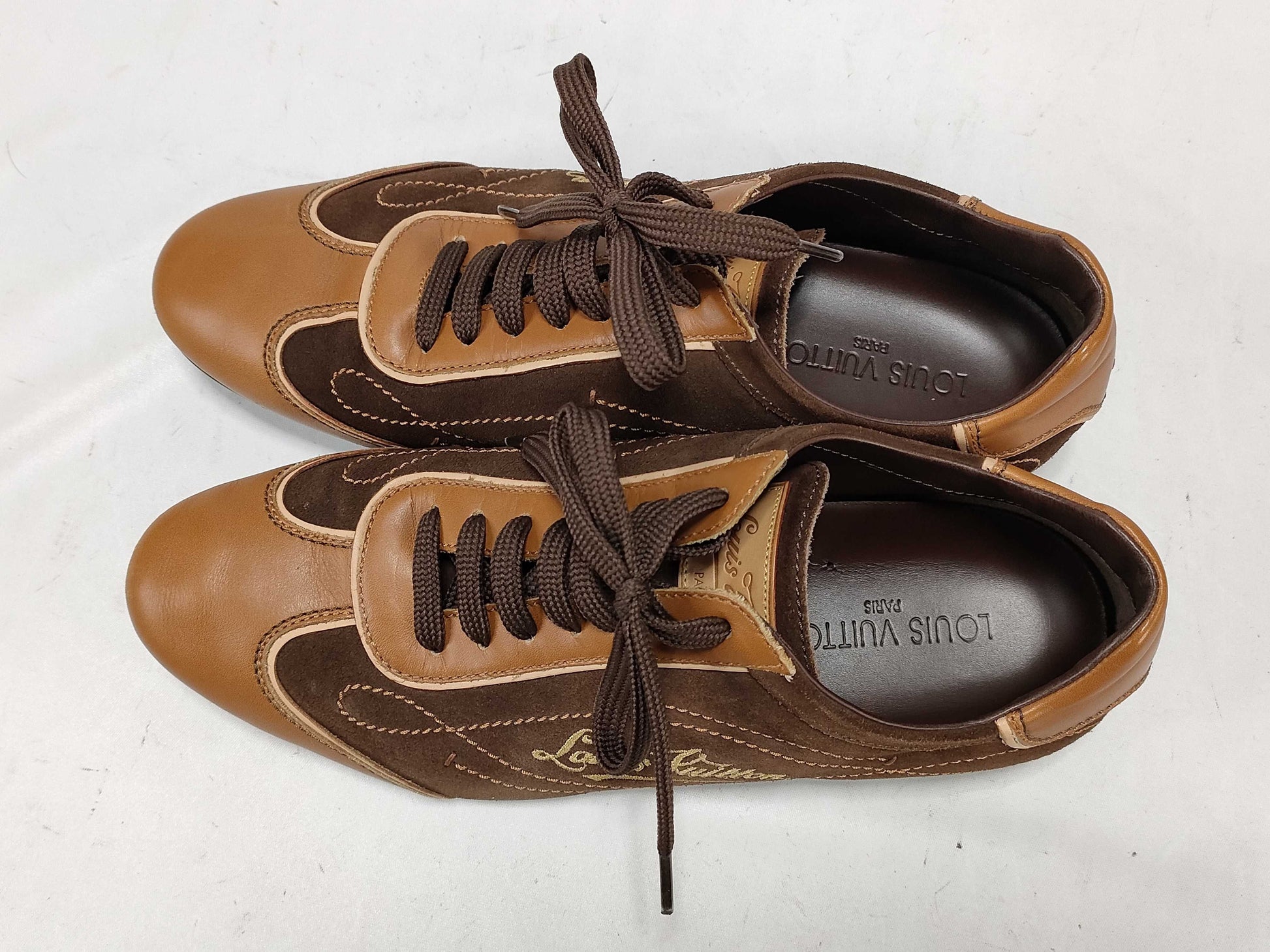 LOUIS VUITTON sneakers