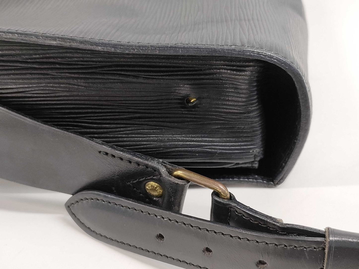 LOUIS VUITTON Epi Cartociere Shoulder Bag