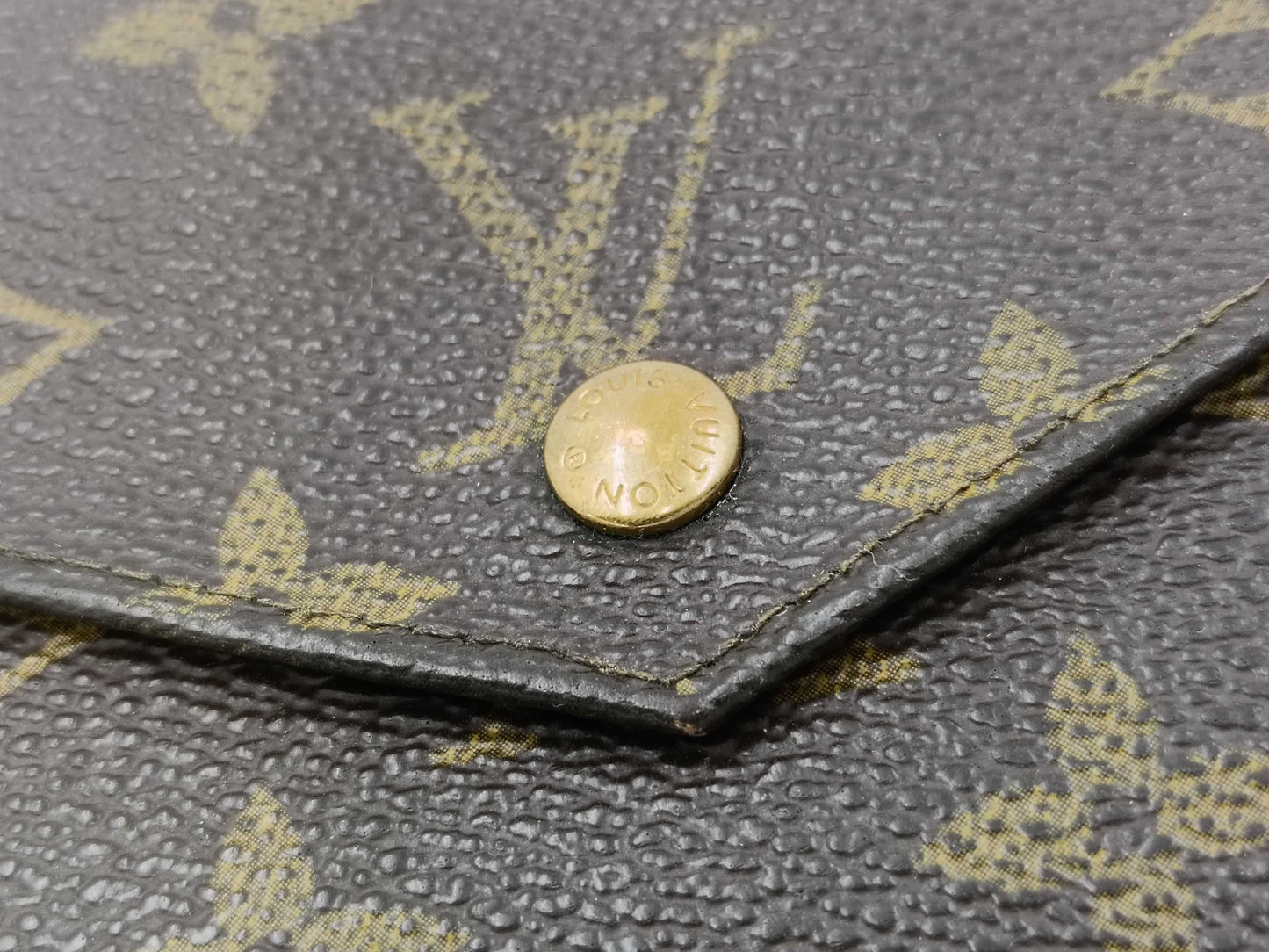 LOUIS VUITTON Monogram Porte Monnaie Carte Credit Wallet