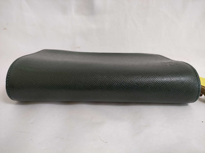 LOUIS VUITTON Taiga Baikal Ardoise Pouch