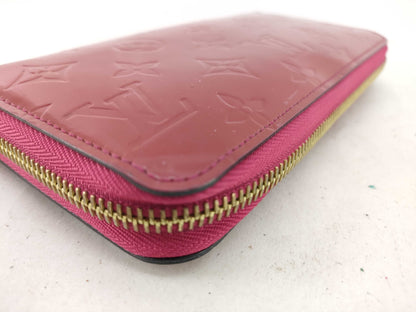 LOUIS VUITTON Vernis Zippy Wallet/Year and condition considered