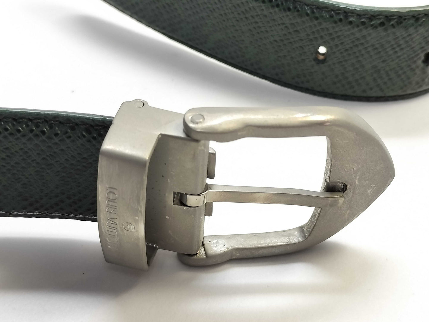 LOUIS VUITTON Taiga Santur Classic Silver Hardware Buckle Belt CT0914