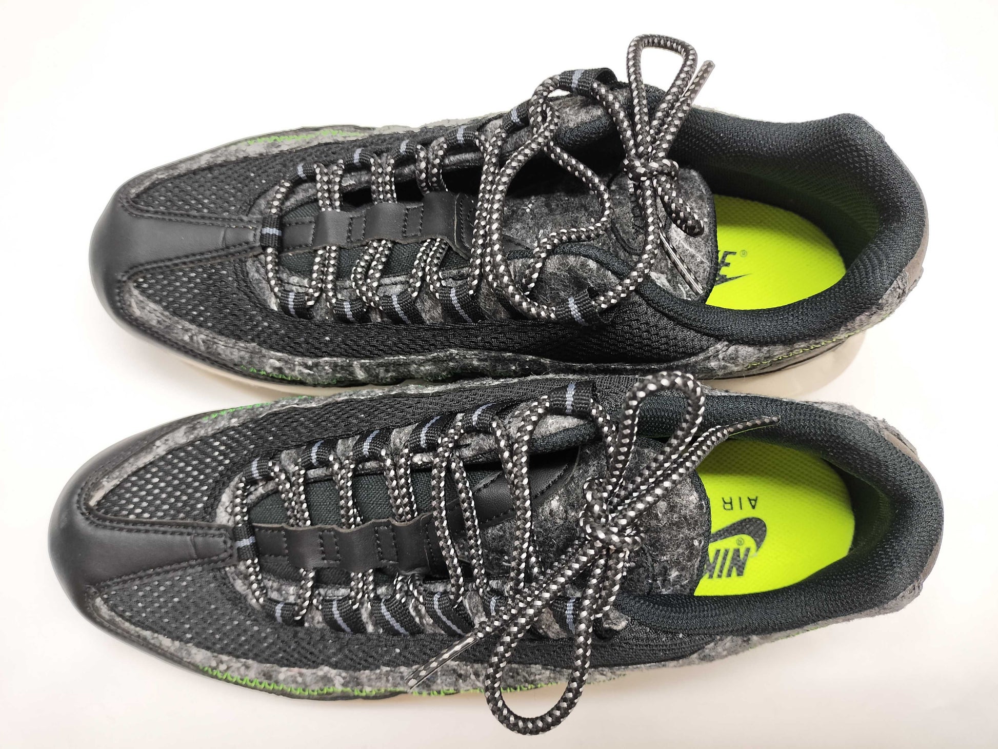 NIKE Air Max CV6899-001 Neon x Black Sneakers